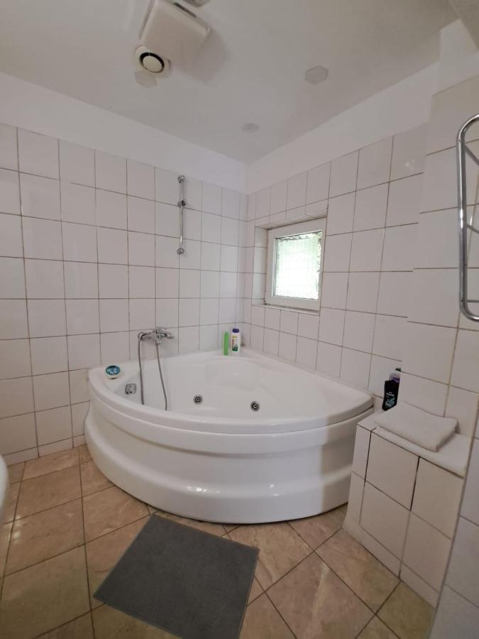 Downtown Apartment Piata Romana Boekarest Buitenkant foto