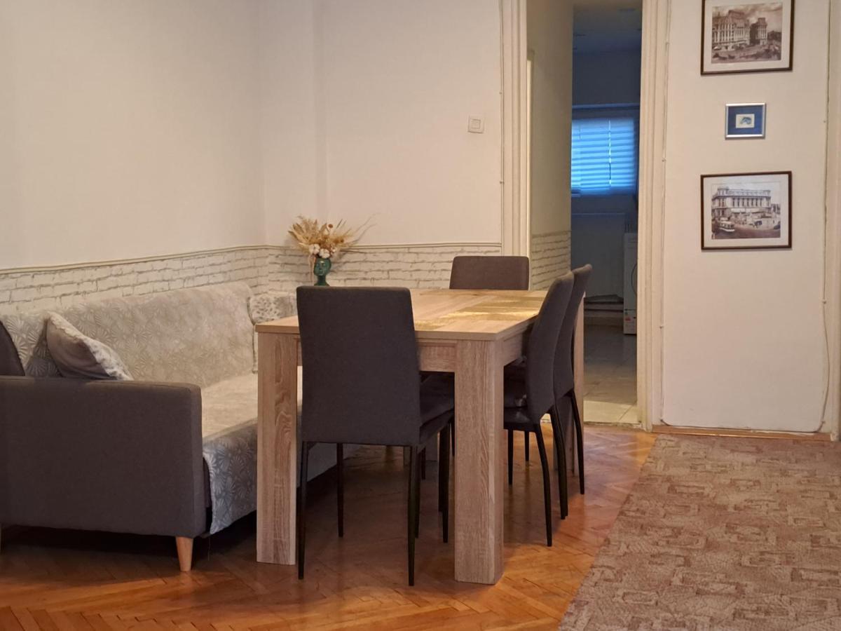 Downtown Apartment Piata Romana Boekarest Buitenkant foto