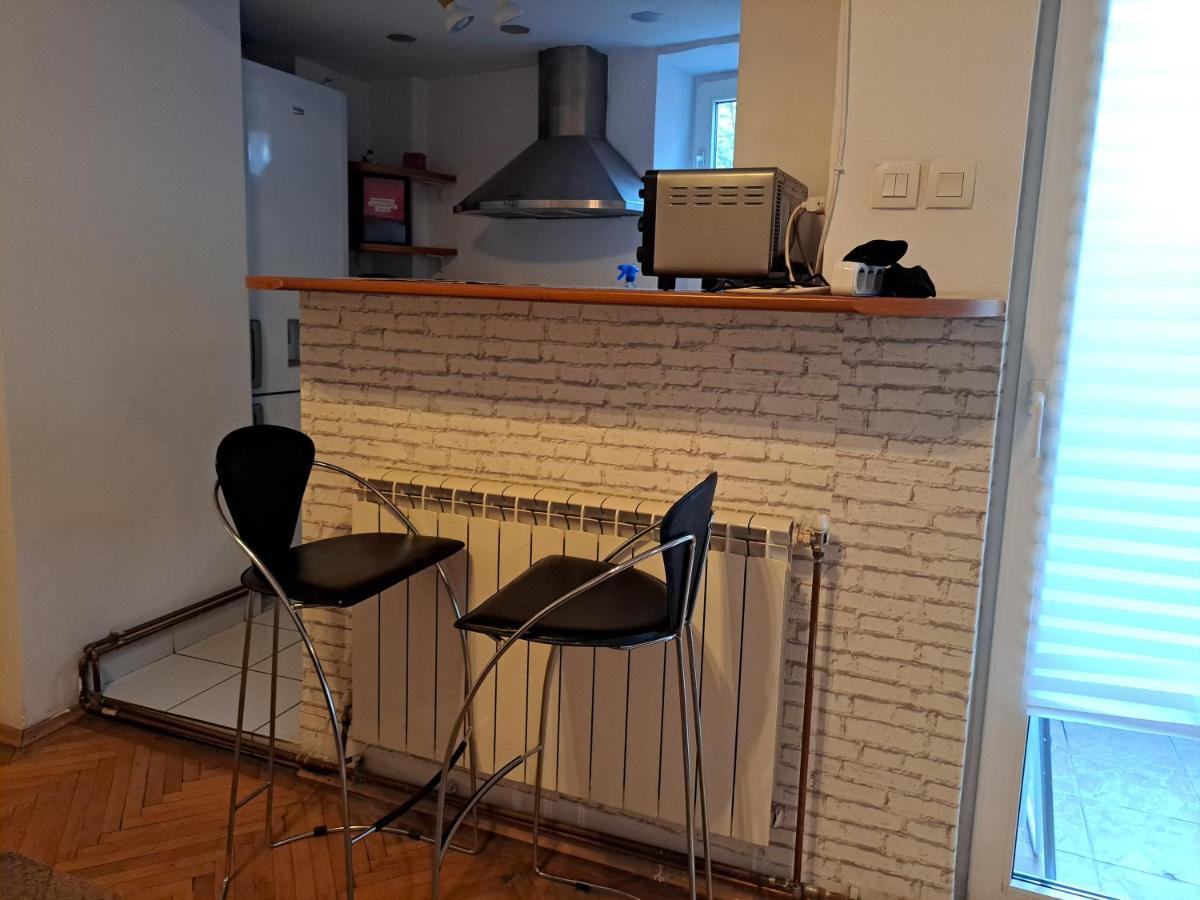 Downtown Apartment Piata Romana Boekarest Buitenkant foto